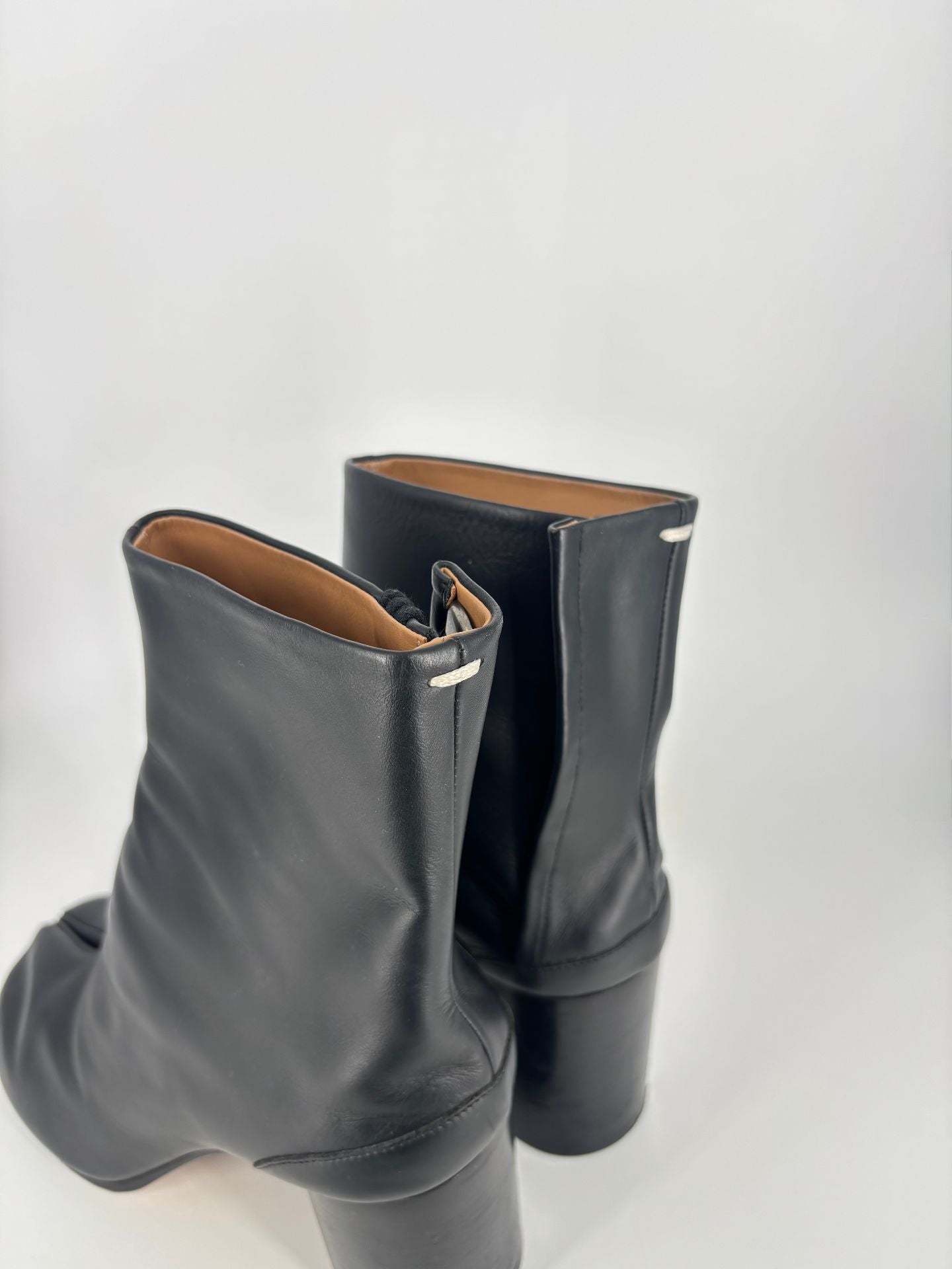 Bottines Tabi en cuir noir à talon Maison Margiela – Taille 37-5