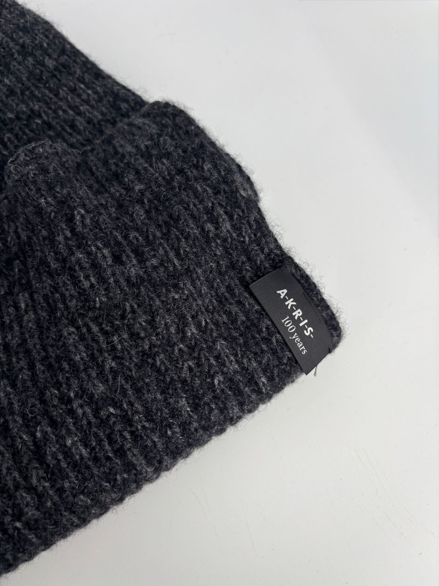 Ensemble Akris - Bonnet et écharpe en cachemire gris anthracite-6