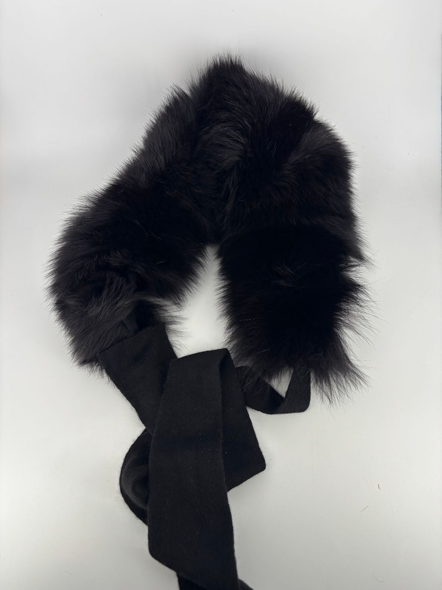 Tour de cou Giorgio Armani en fourrure de renard noire poils longs-2