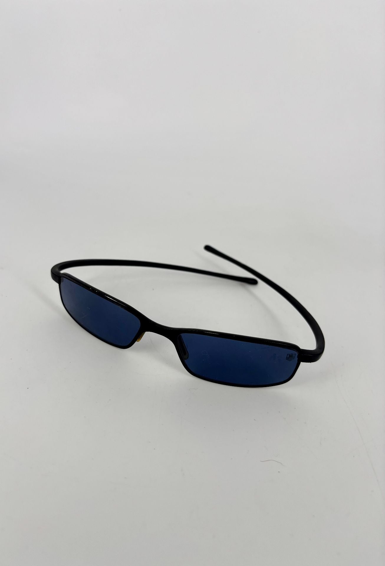 Lunettes de soleil TAG Heuer en titane noir et verres bleus-2