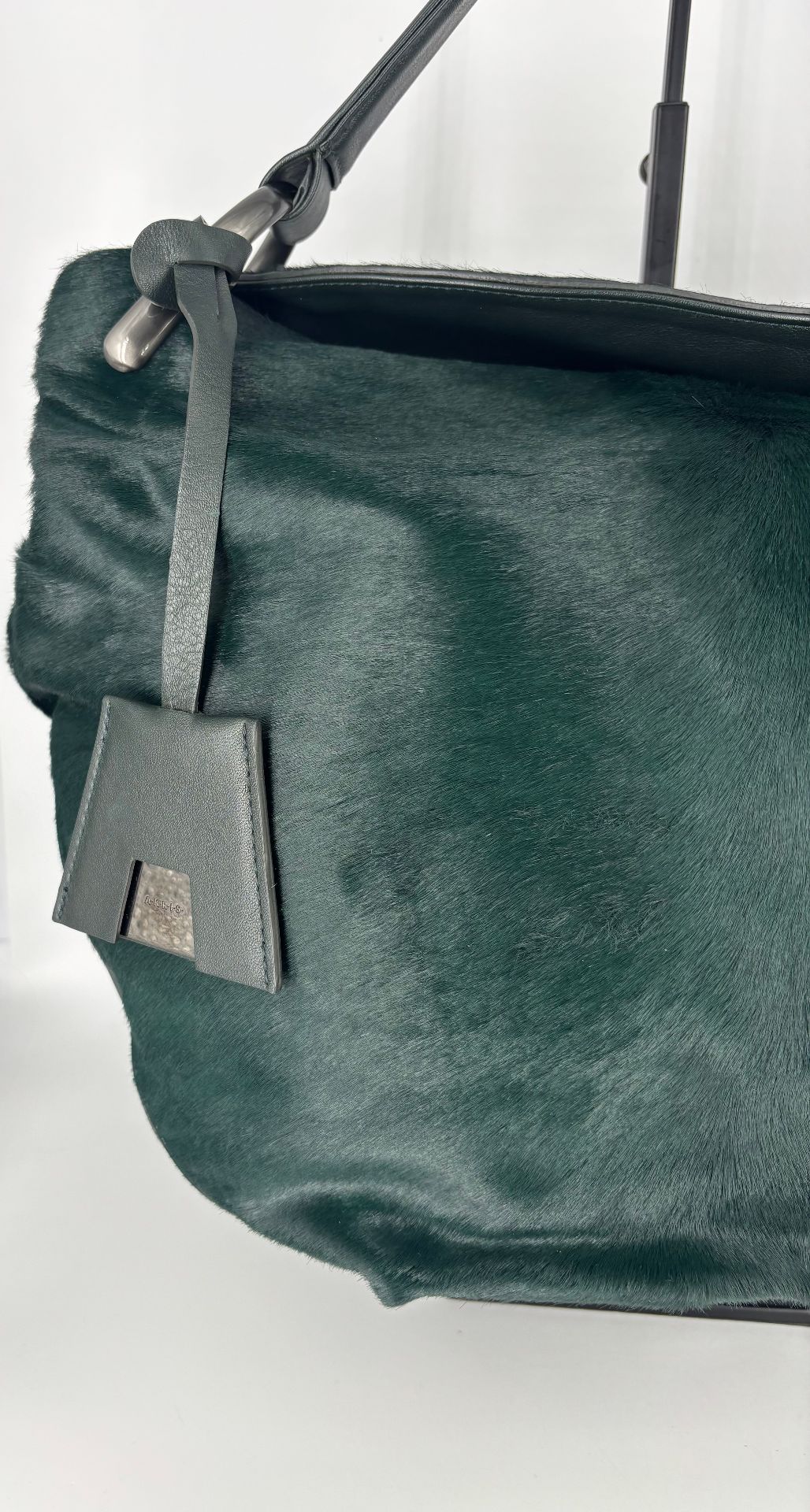 Sac Akris hobo poil de poulain vert sapin anse cuir noir-3
