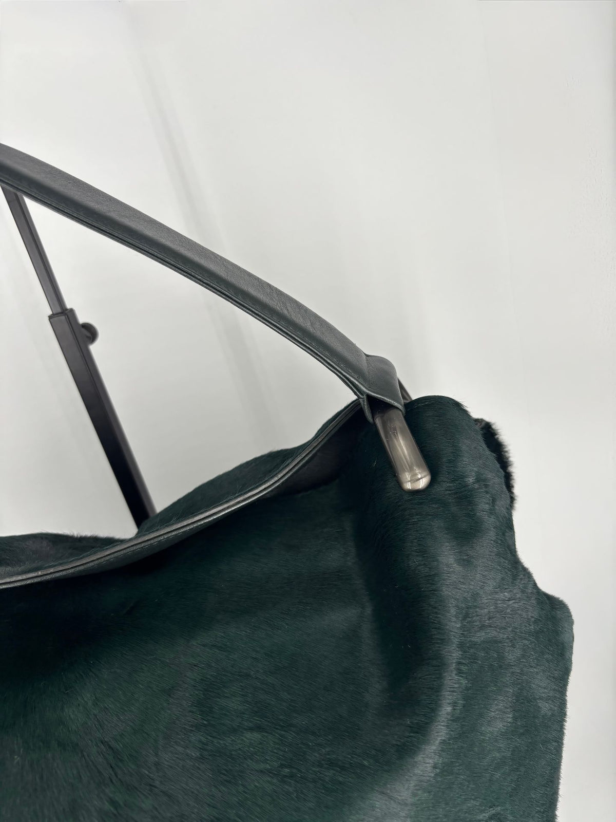 Sac Akris hobo poil de poulain vert sapin anse cuir noir-5