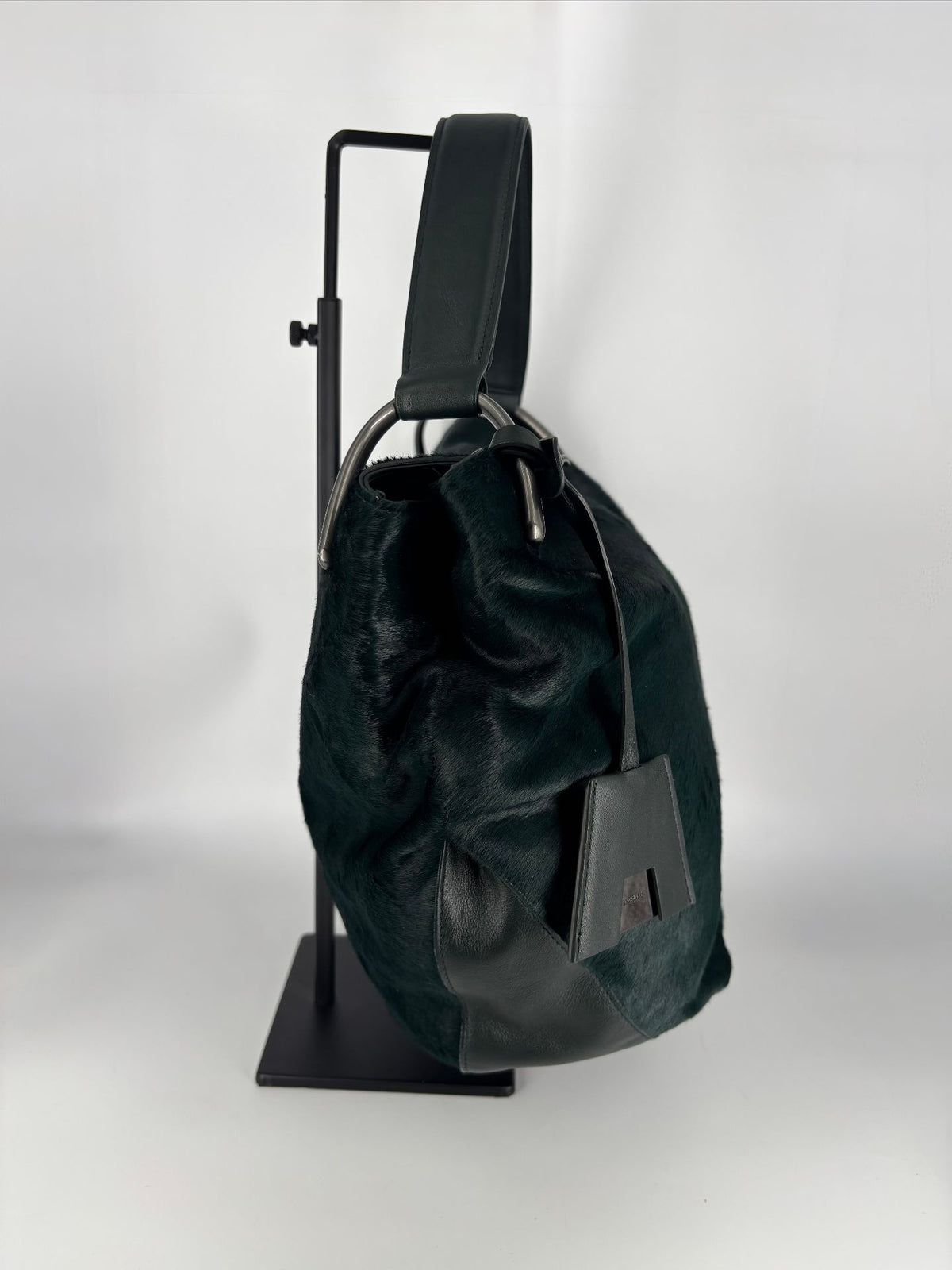 Sac Akris hobo poil de poulain vert sapin anse cuir noir-6