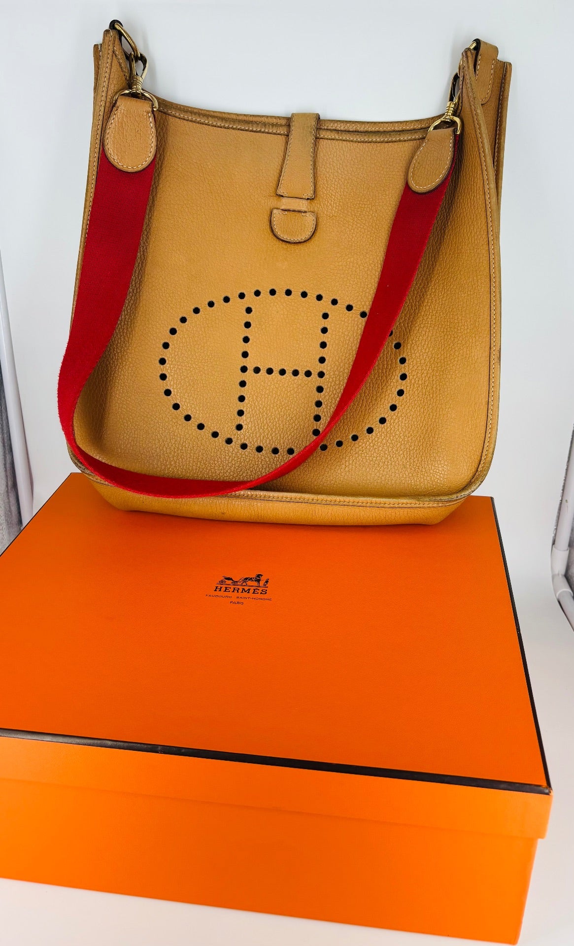 Evelyne 29 Bag in Gold Ardenne Cowhide – Hermès – 1994-3