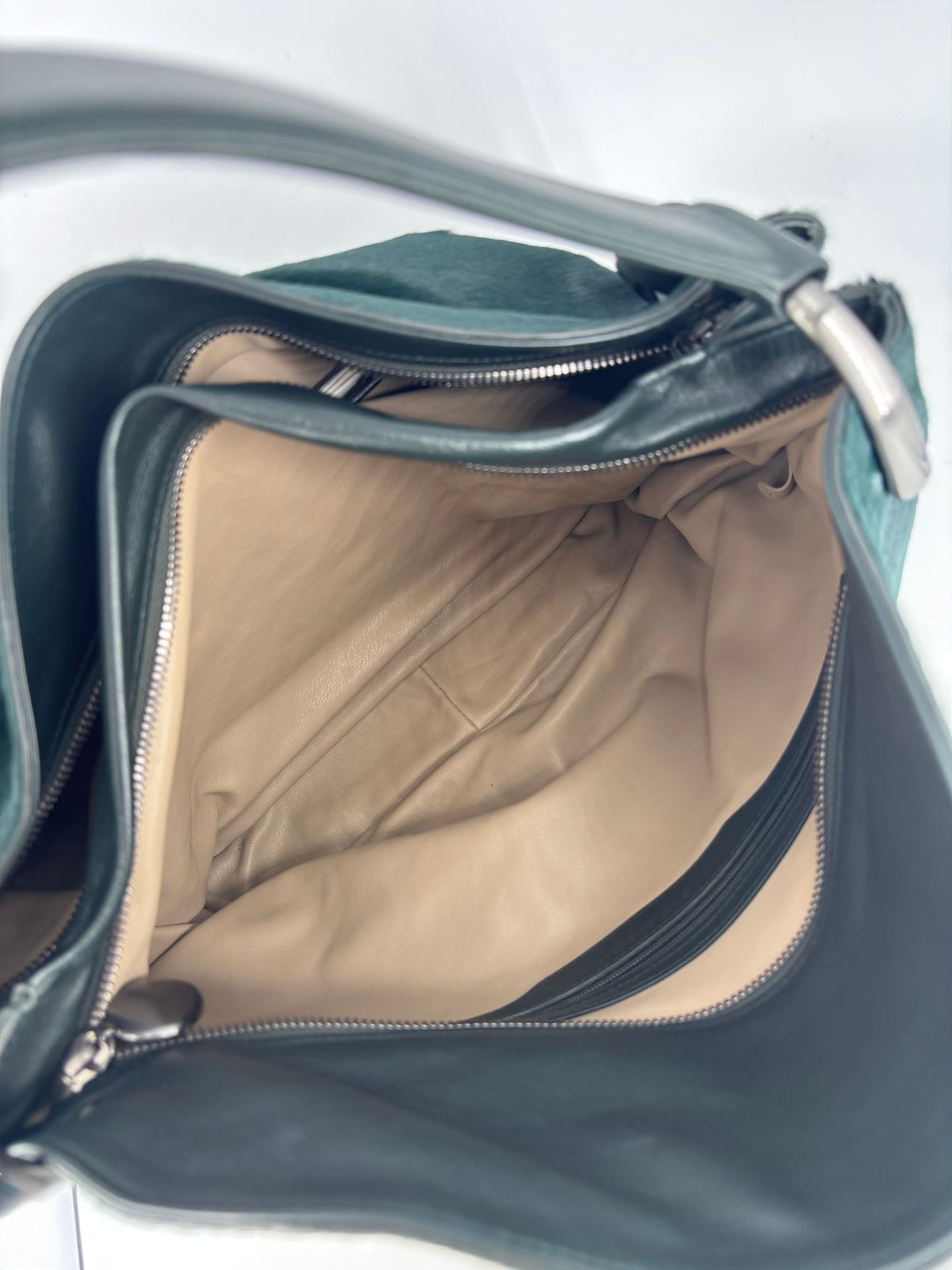 Sac Akris hobo poil de poulain vert sapin anse cuir noir-16