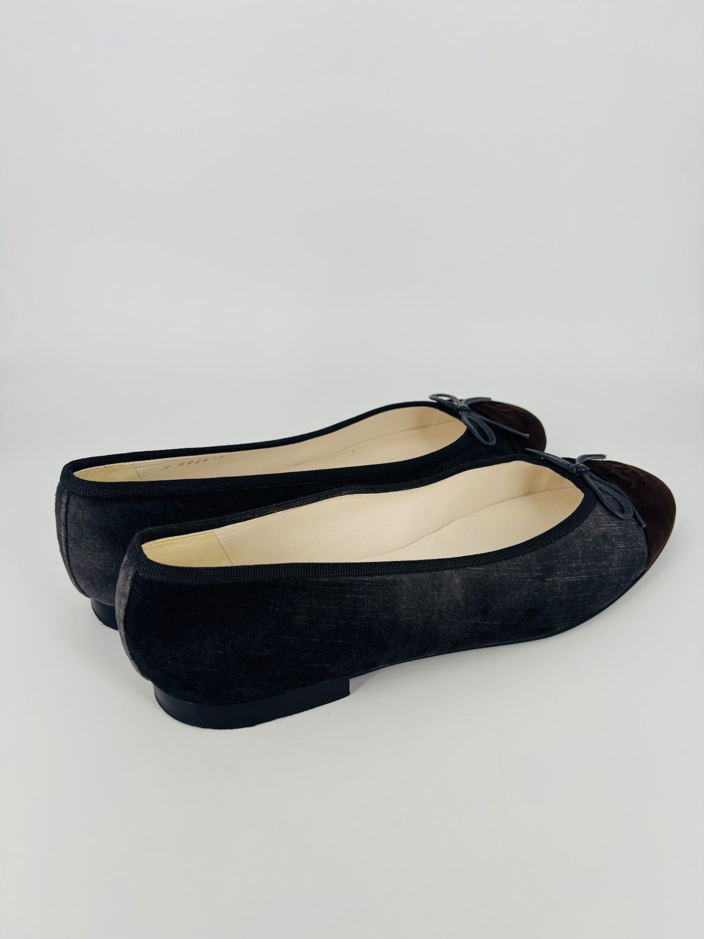 Grey and brown velvet ballet flats – Chanel – Size 39.5-6