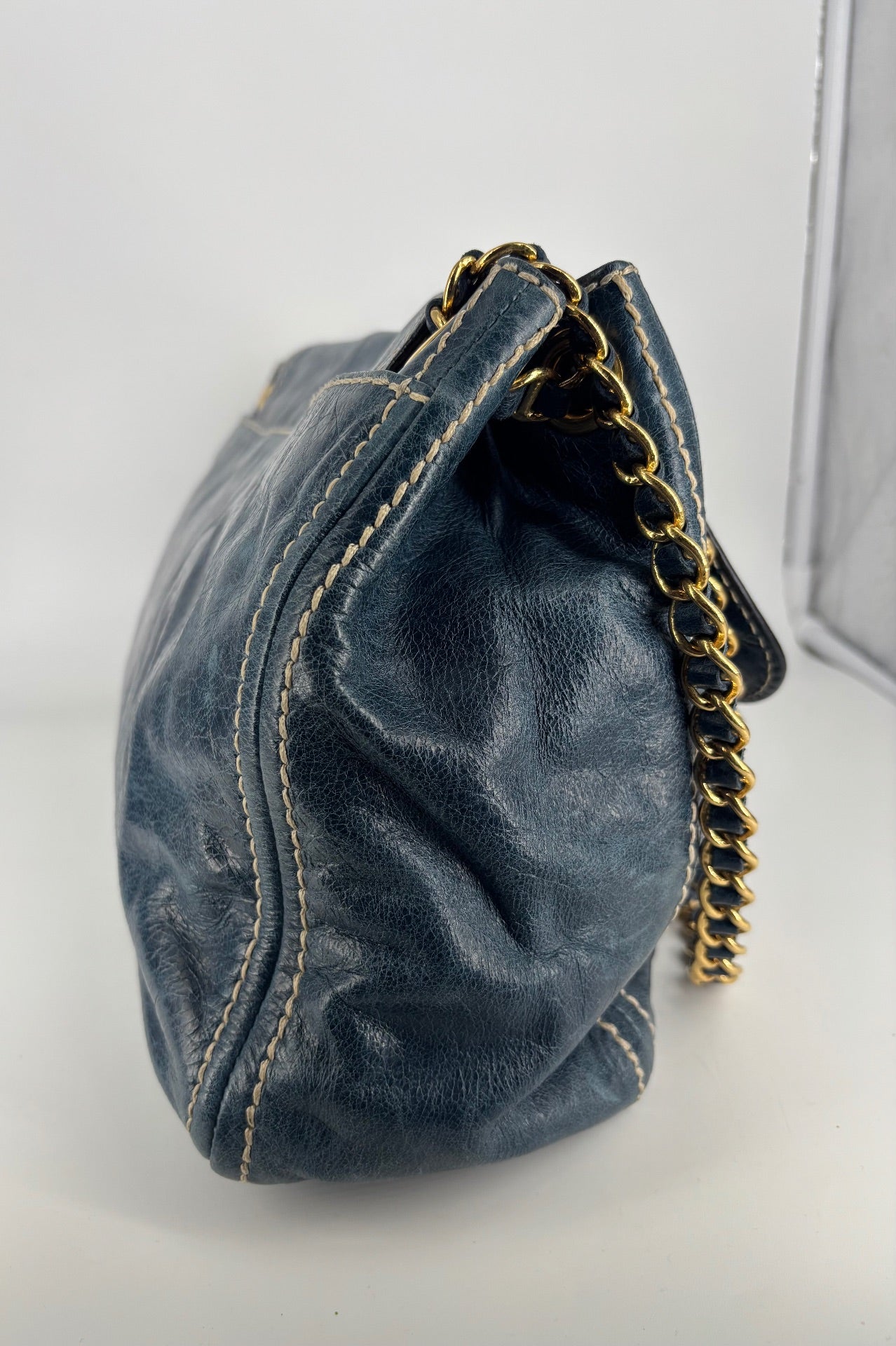 Sac en cuir vieilli bleu à chaîne – Prada-5