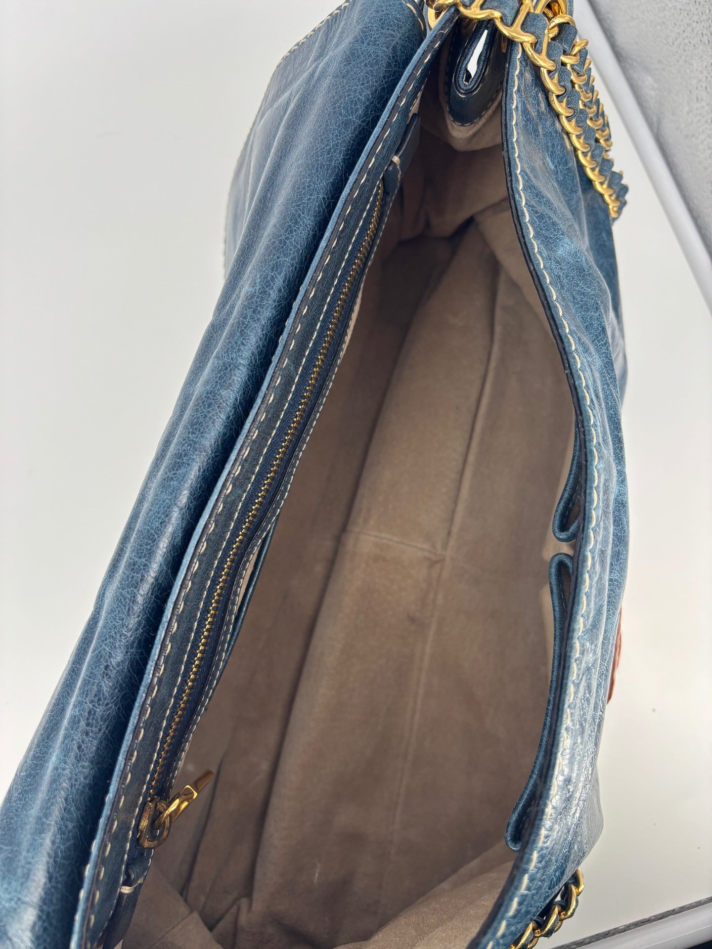 Sac en cuir vieilli bleu à chaîne – Prada-6