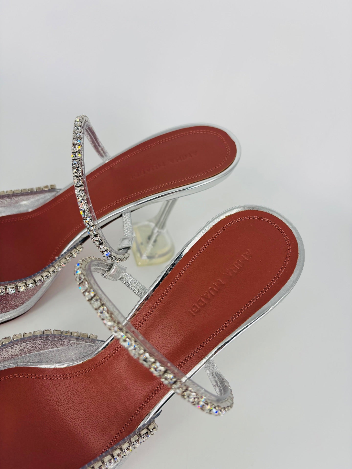 Mules Gilda pailletées strass – Amina Muaddi – T. 39,5-6