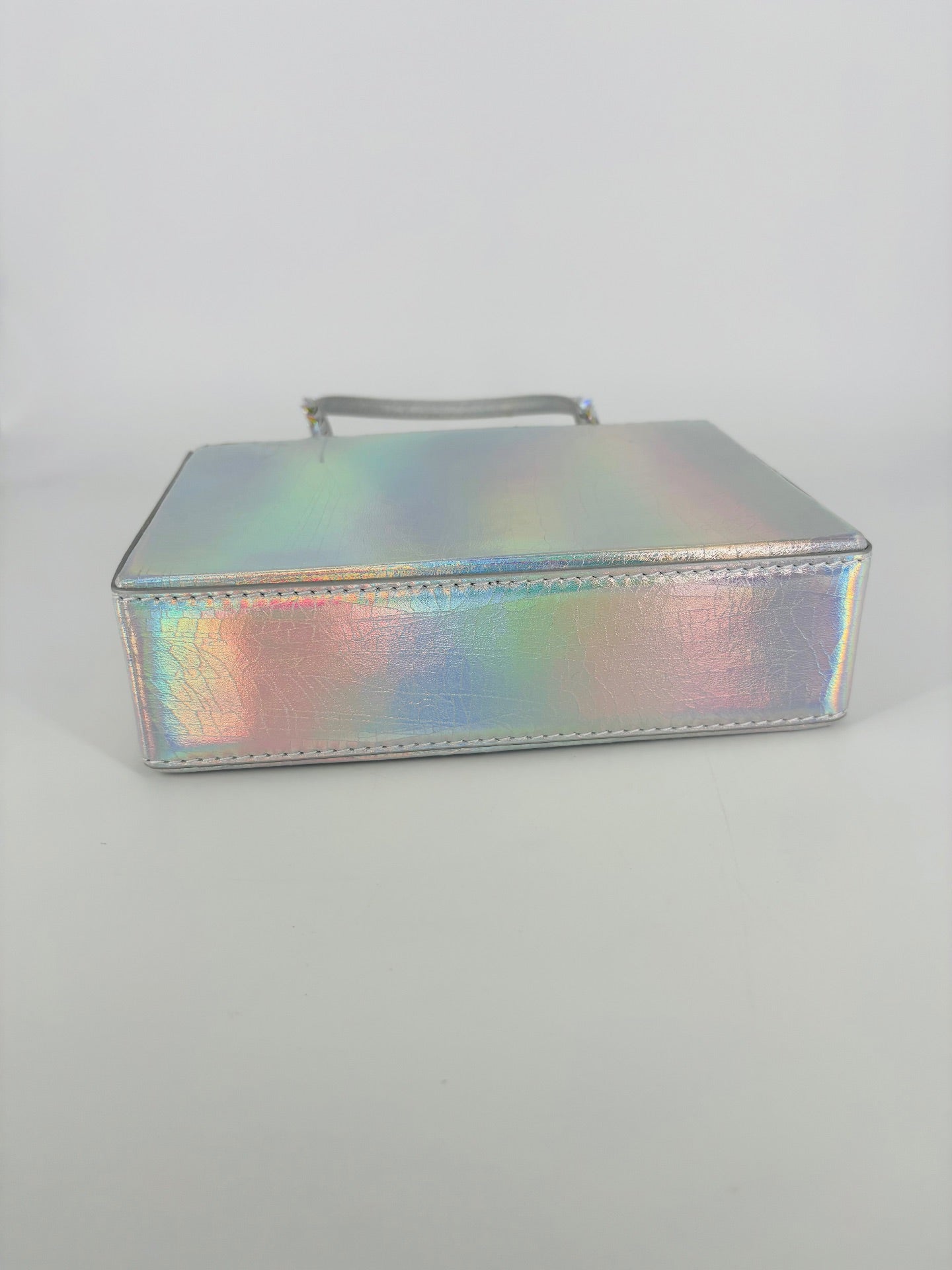 Amini Julia Metallic Leather Bag – Amina Muaddi-11
