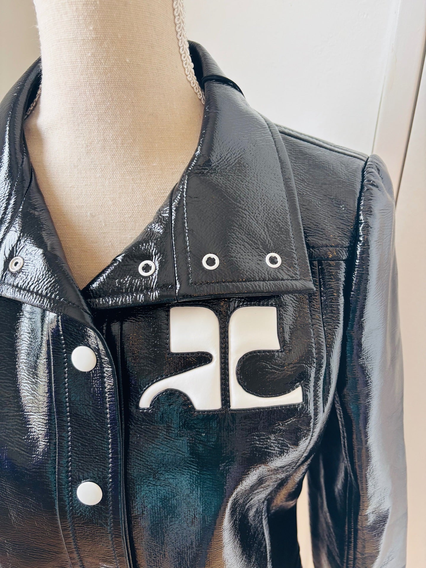 Black vinyl reissued jacket – Courrèges – Size 40-2